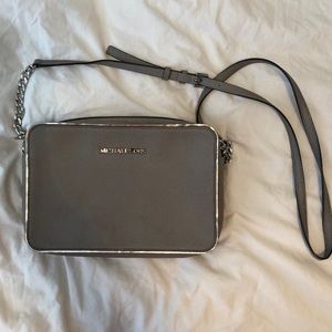 micheal kors crossbody bag